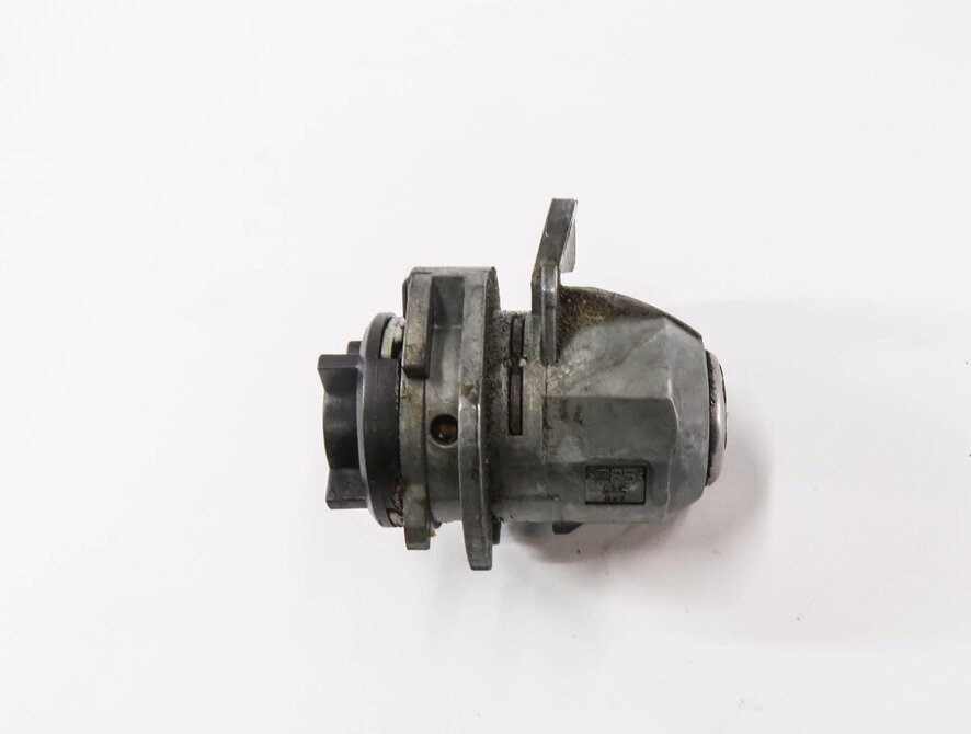 Thumbnail 3: 2016 BMW M6 ///M (F06) LEFT FRONT DRIVER DOOR LOCK CYLINDER w/ KEY