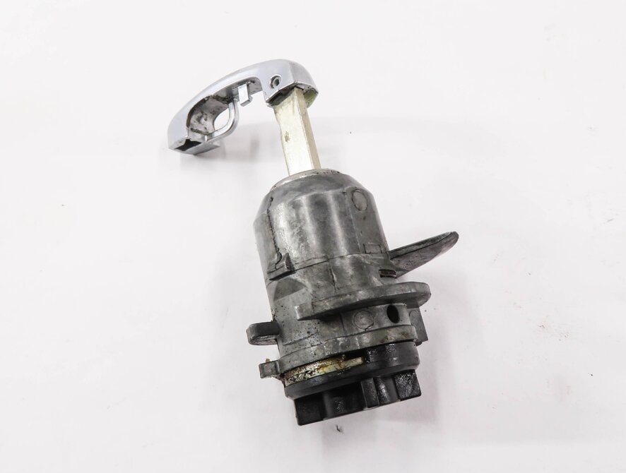 Thumbnail 5: 2016 BMW M6 ///M (F06) LEFT FRONT DRIVER DOOR LOCK CYLINDER w/ KEY