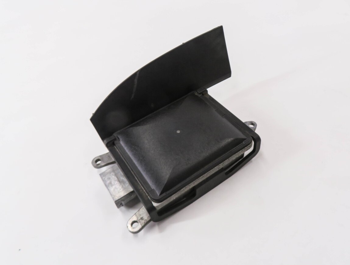 2016 BMW M6 ///M (F06) LANE DEPARTURE BLIND SPOT RADAR SENSOR MODULE (MASTER)