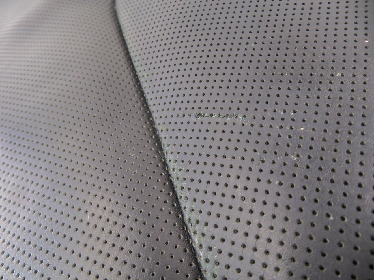 Thumbnail 6: 2016 BMW M6 ///M (F06) DRIVER - LOWER BOTTOM HEATED COOLED SEAT CUSHION (BLACK)