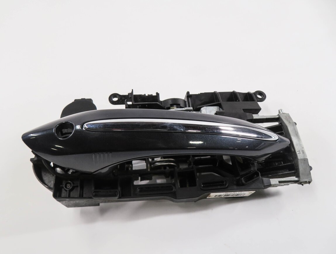 Thumbnail 2: 2014-2019 BMW M6 ///M (F06) GRAN COUPE - LEFT FRONT COMFORT DOOR HANDLE (GRAY)