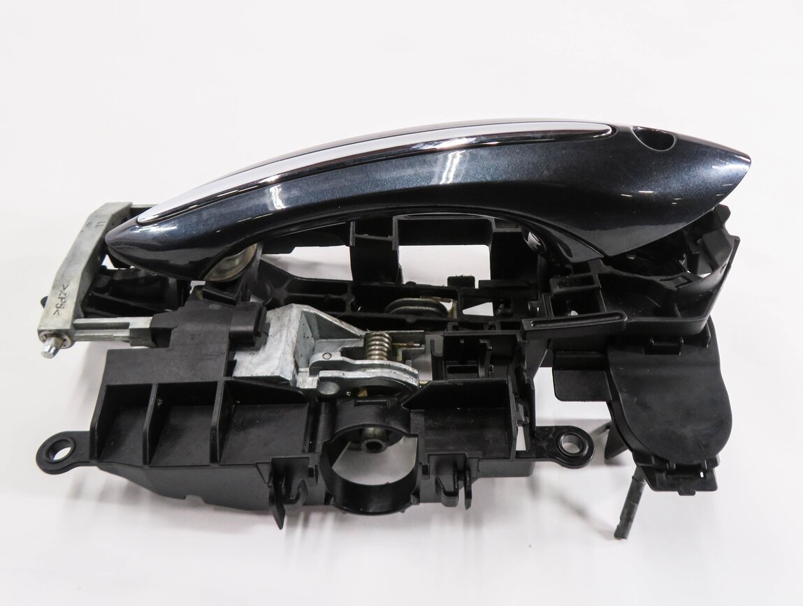 Thumbnail 3: 2014-2019 BMW M6 ///M (F06) GRAN COUPE - LEFT FRONT COMFORT DOOR HANDLE (GRAY)