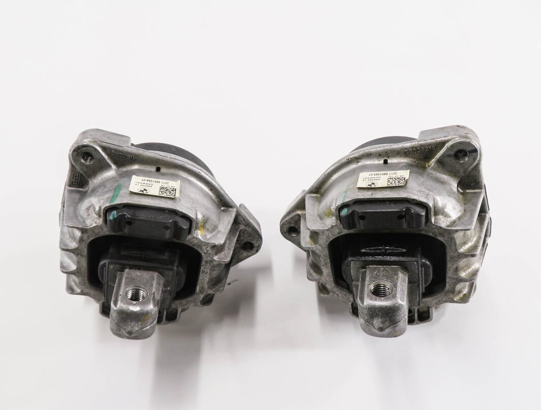 Thumbnail 3: 2016 BMW M6 ///M (F06) 4.4L S63T ENGINE - LEFT & RIGHT MOTOR MOUNT SET