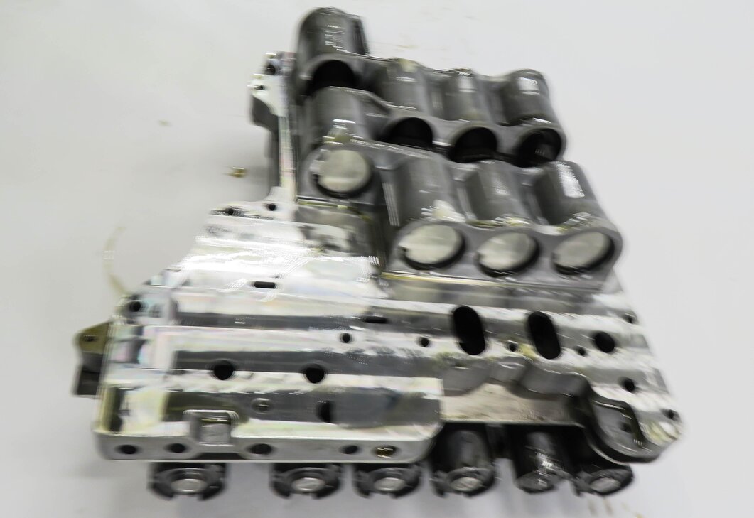 Thumbnail 6: 12-17 BMW M5 M6 ///M (F06 F10 F12 F13) DCT TRANSMISSION DRIVE LOGIC VALVE BODY