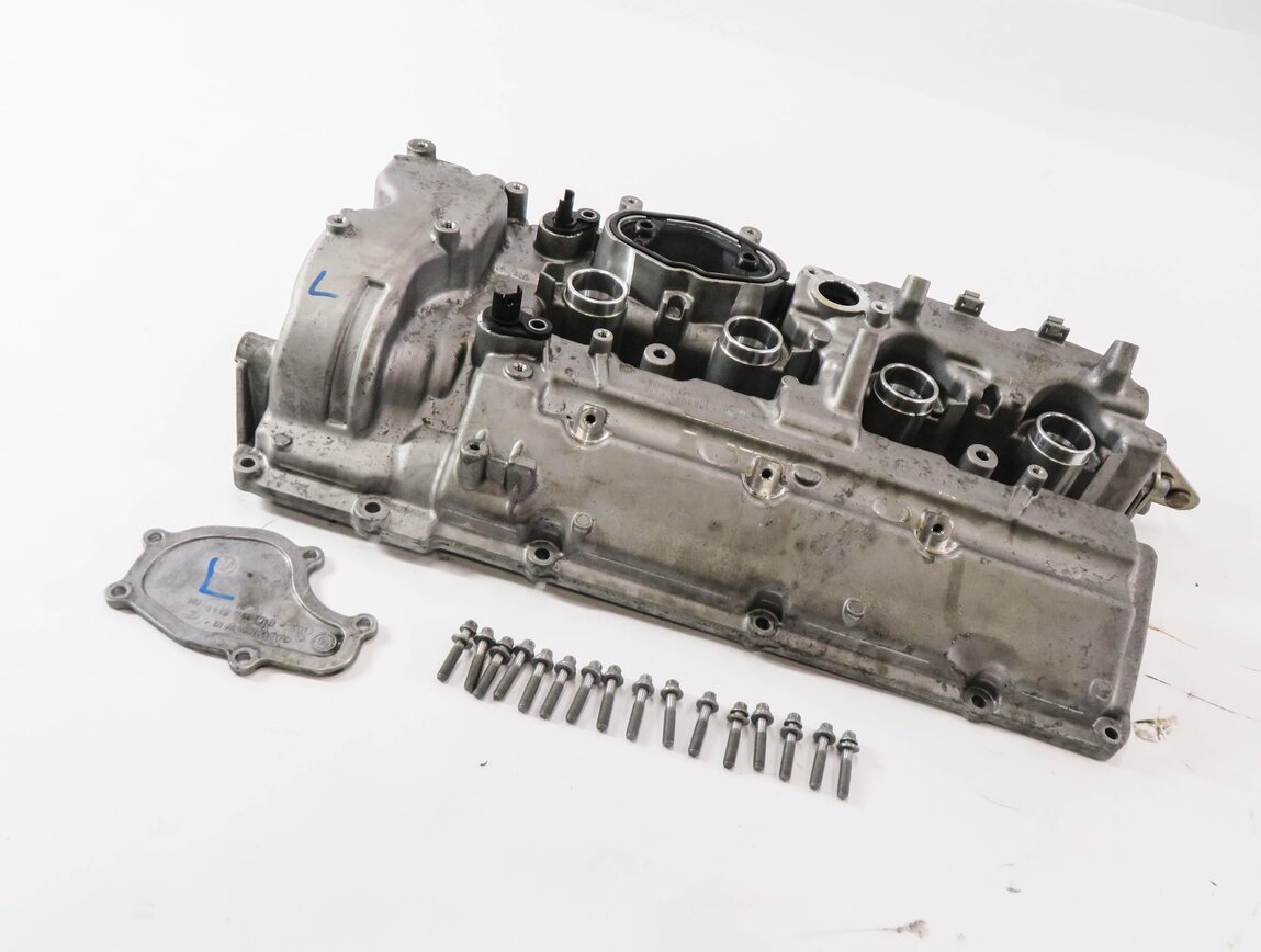 16-19 BMW 550iGT 650i M6 X5 X6 (F06 F07 F12 F13 F15 F16) 4.4L - LEFT VALVE COVER