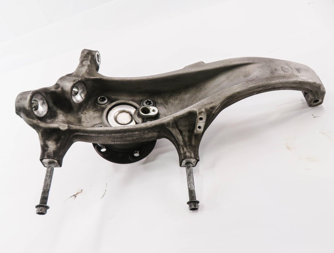 Thumbnail 2: 2012-2019 BMW M5 M6 ///M (F06 F10 F12 F13) RIGHT FRONT PASSENGER SPINDLE KNUCKLE