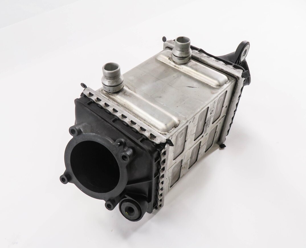 2012-2019 BMW M5 M6 ///M (F06 F12 F13) 4.4L S63 V8 ENGINE - RIGHT INTERCOOLER