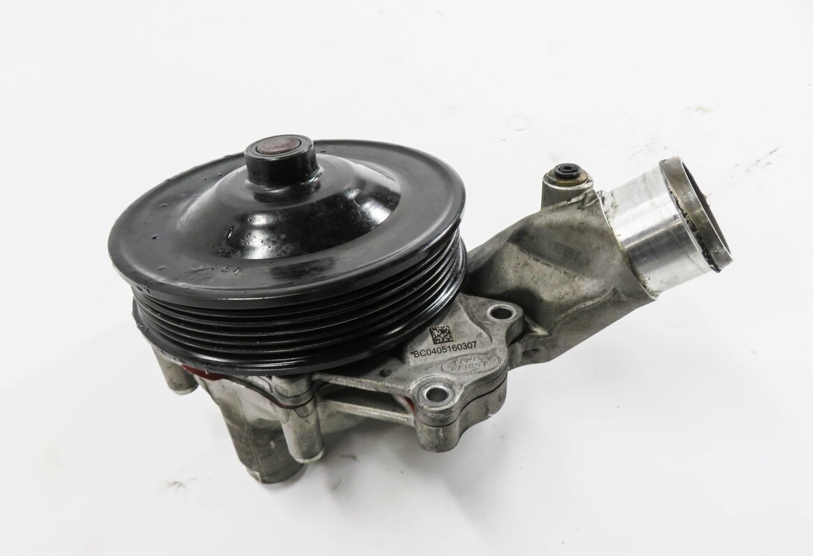 Thumbnail 2: 2010-2017 LR4 - RANGE ROVER SPORT (L320 L322 L494 L404) 3.0L / 5.0L - WATER PUMP