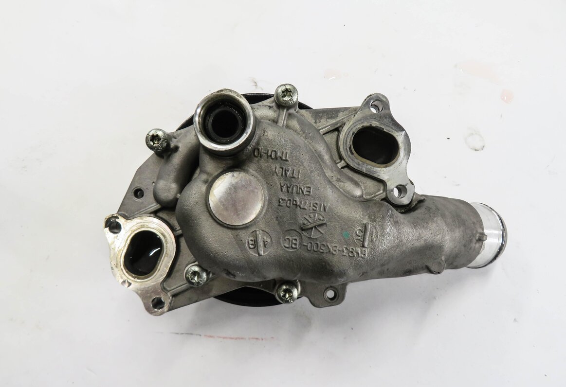 Thumbnail 3: 2010-2017 LR4 - RANGE ROVER SPORT (L320 L322 L494 L404) 3.0L / 5.0L - WATER PUMP