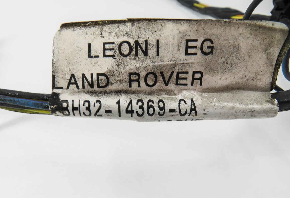 Thumbnail 3: 2011 RANGE ROVER SPORT L320 FRONT PDC PARK DISTANCE SENSOR SET w/ HARNESS BLACK