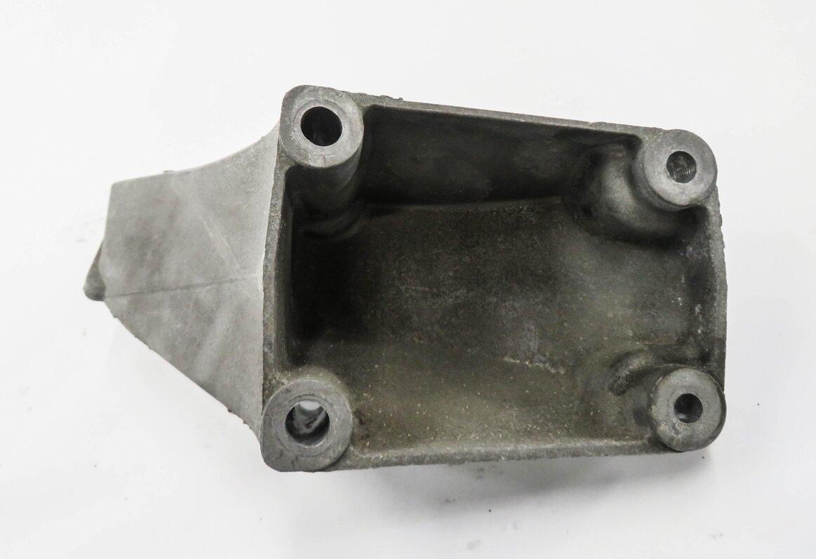 Thumbnail 5: 2011 RANGE ROVER SPORT (L320) 5.0L SUPERCHARGED ENGINE MOTOR MOUNT BRACKET SET