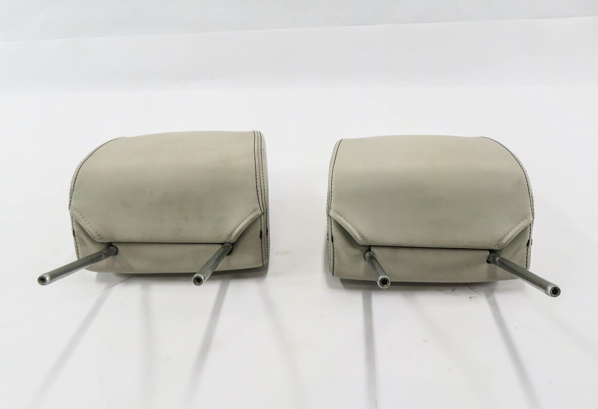 Thumbnail 2: 2011 RANGE ROVER SPORT (L320) FRONT LEFT & RIGHT SEAT HEADREST SET (IVORY)