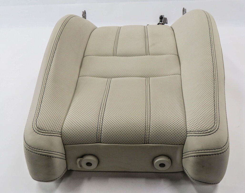 Thumbnail 3: 2011 RANGE ROVER SPORT (L320) PASSENGER UPPER TOP HEATED SEAT CUSHION (IVORY)