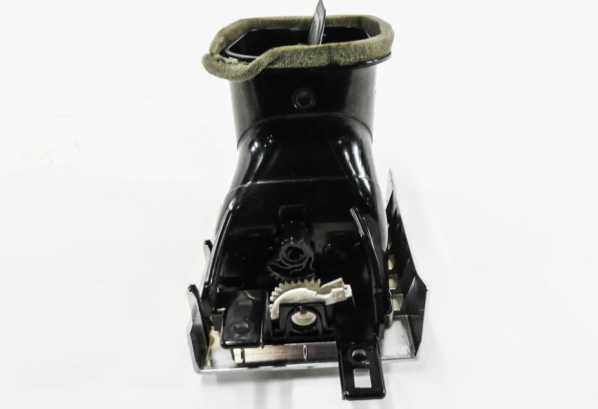 Thumbnail 4: 2011 RANGE ROVER SPORT (L320) LEFT FRONT DRIVER (CENTER DASH) HEATER AC AIR VENT
