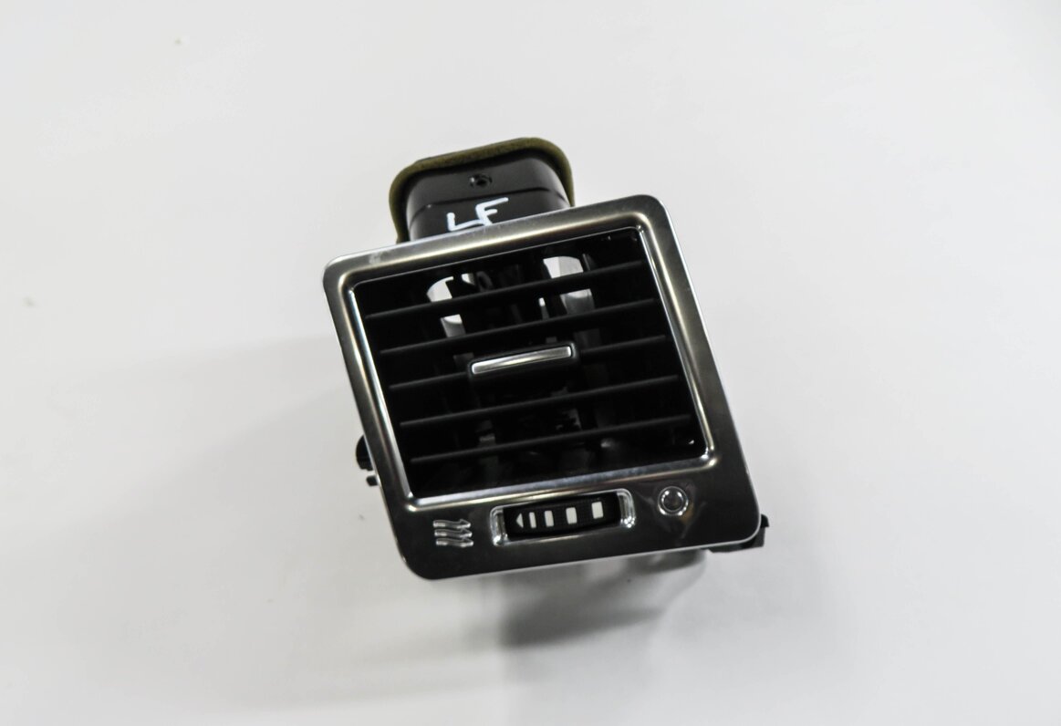 2011 RANGE ROVER SPORT (L320) LEFT FRONT (OUTER DASH) HEATER A/C AIR VENT
