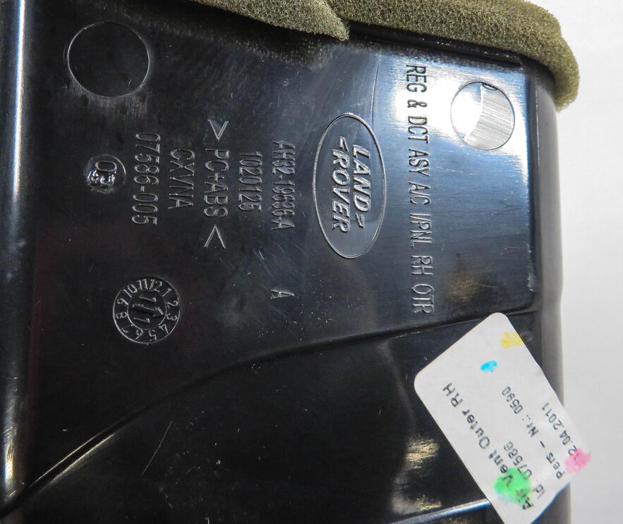 Thumbnail 5: 2011 RANGE ROVER SPORT (L320) RIGHT FRONT (OUTER DASH) HEATER A/C AIR VENT