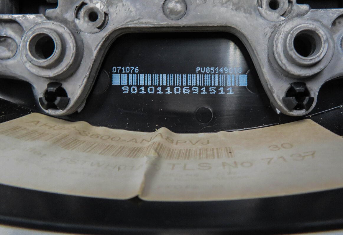 Thumbnail 5: 2011 RANGE ROVER SPORT (L320) 4-SPOKE HEATED STEERING WHEEL w/ SHIFT PADDLES