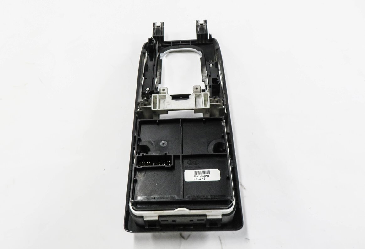Thumbnail 4: 2011 RANGE ROVER SPORT (L320) TRANSMISSION GEAR SHIFTER TRIM w/ TERRAIN CONTROL