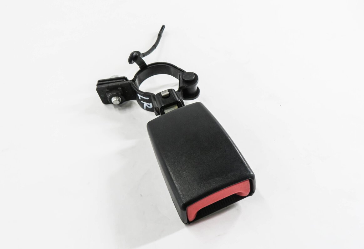 2011 RANGE ROVER SPORT (L320) LEFT REAR 2nd SECOND ROW SEATBELT BUCKLE RECEIVER