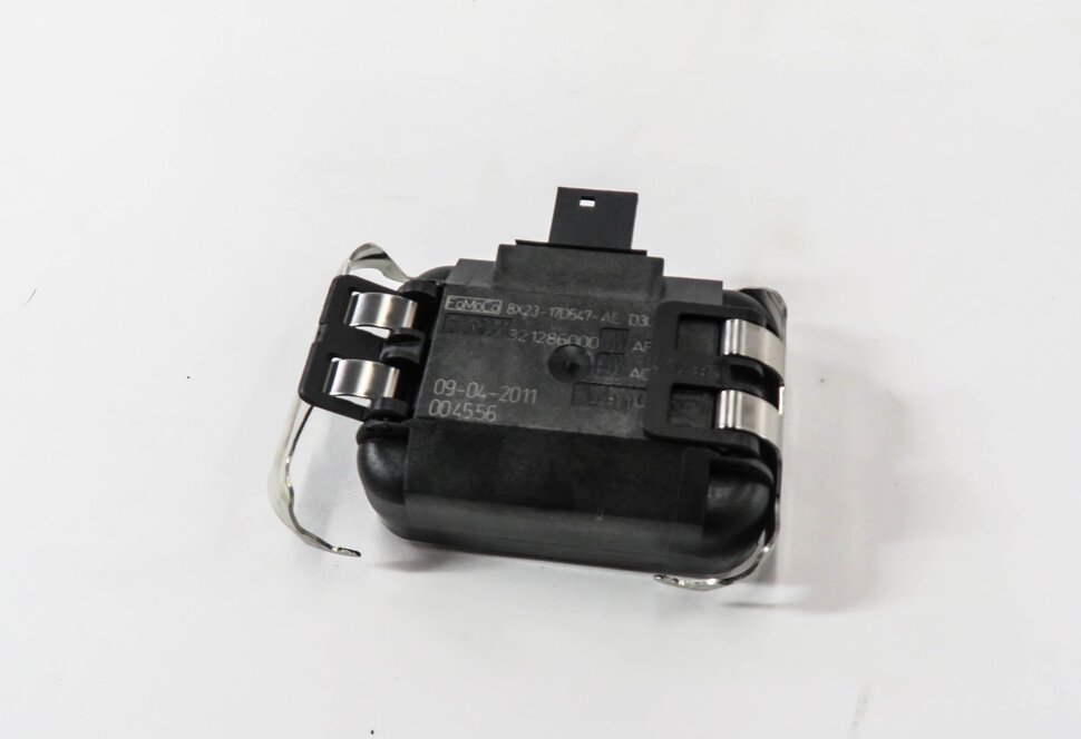 Thumbnail 2: 2010-2016 LR2 LR4 RANGE ROVER SPORT (L320 L322) WINDSHIELD WIPER RAIN SENSOR