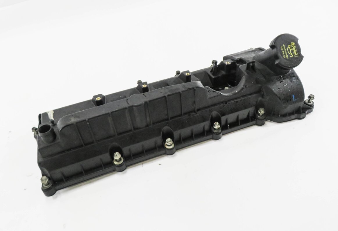 2010-2018 RANGE ROVER / SPORT (L320 L322 L494 L405) 5.0L V8 LEFT VALVE COVER