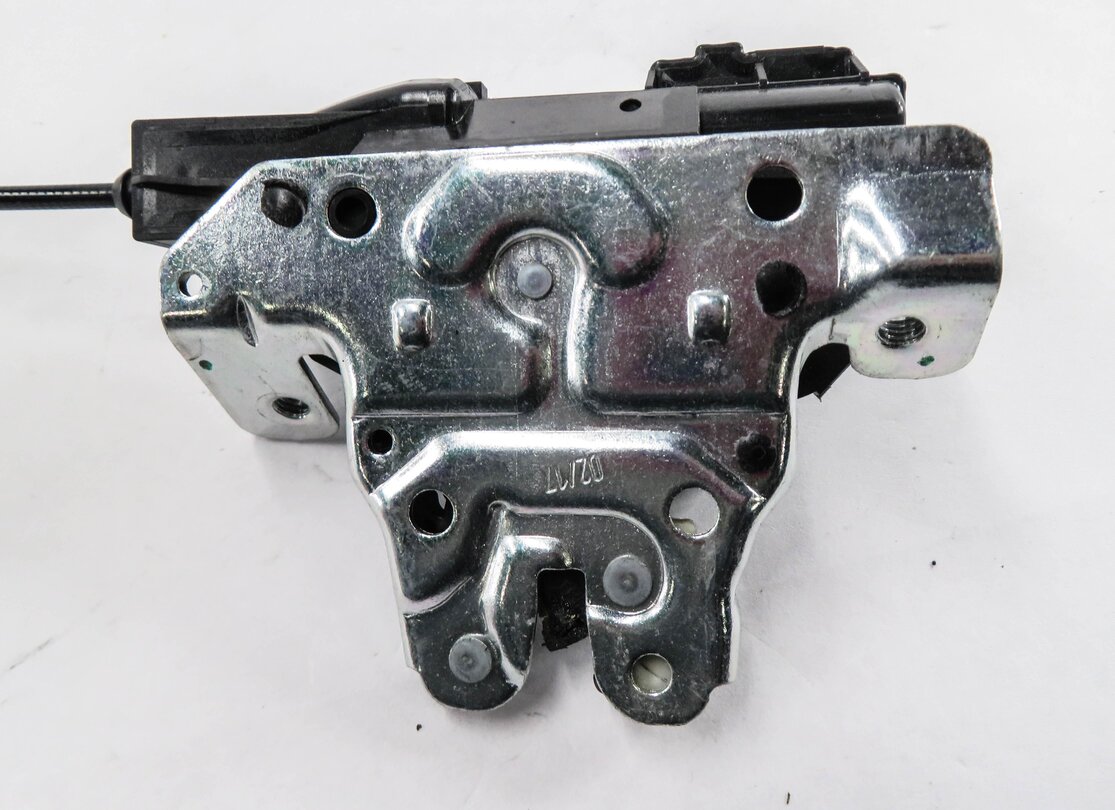 Thumbnail 4: 2012 MERCEDES C250 (W204) REAR TRUNK UPPER LOCK LATCH ACTUATOR