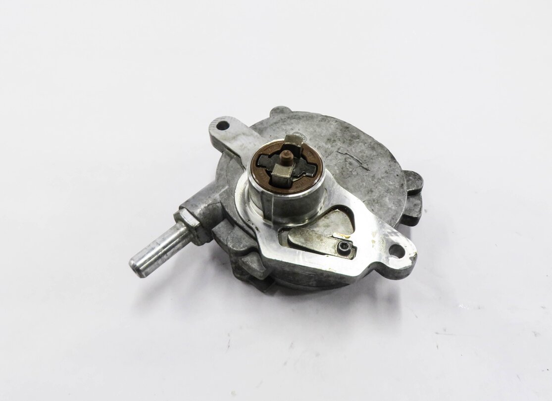 2012-2015 MERCEDES BENZ C250 SLK250 (W204 R172) RWD 1.8L TURBO BRAKE VACUUM PUMP