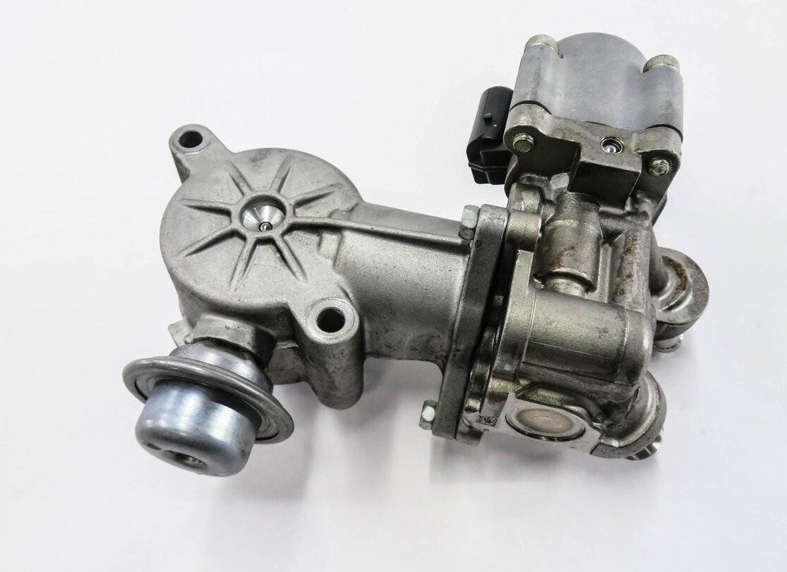 Thumbnail 4: 12-15 MERCEDES BENZ C250 SLK250 (W204 R172) 1.8L TURBO M172 MECHANICAL FUEL PUMP