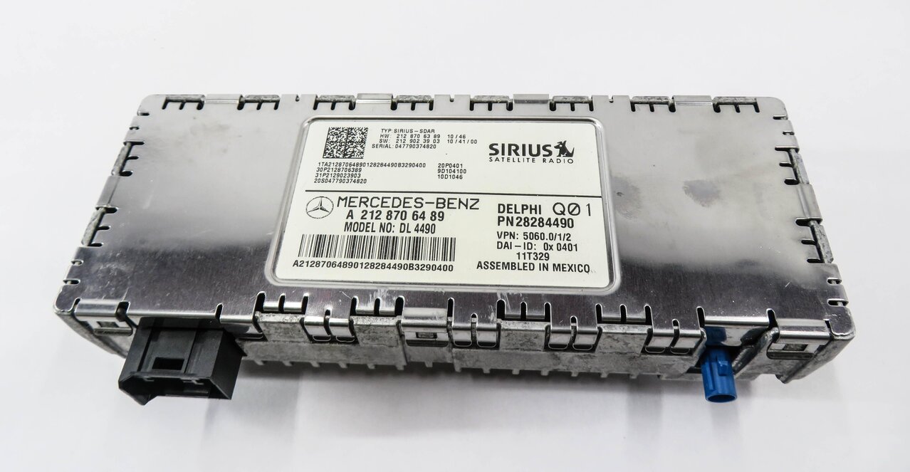 Thumbnail 2: 10-16 MERCEDES C250 C300 C350 E350 E550 GLK350 ML350 - SIRIUS SATELLITE RECEIVER
