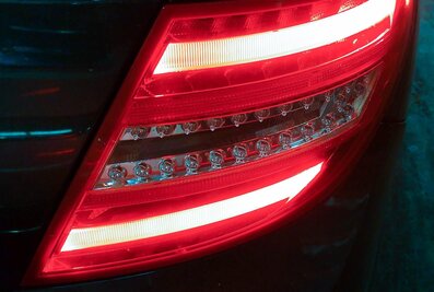 Thumbnail 2: 12-15 MERCEDES BENZ C250 C300 C350 (W204) RIGHT PASSENGER TAILLIGHT BRAKE LIGHT