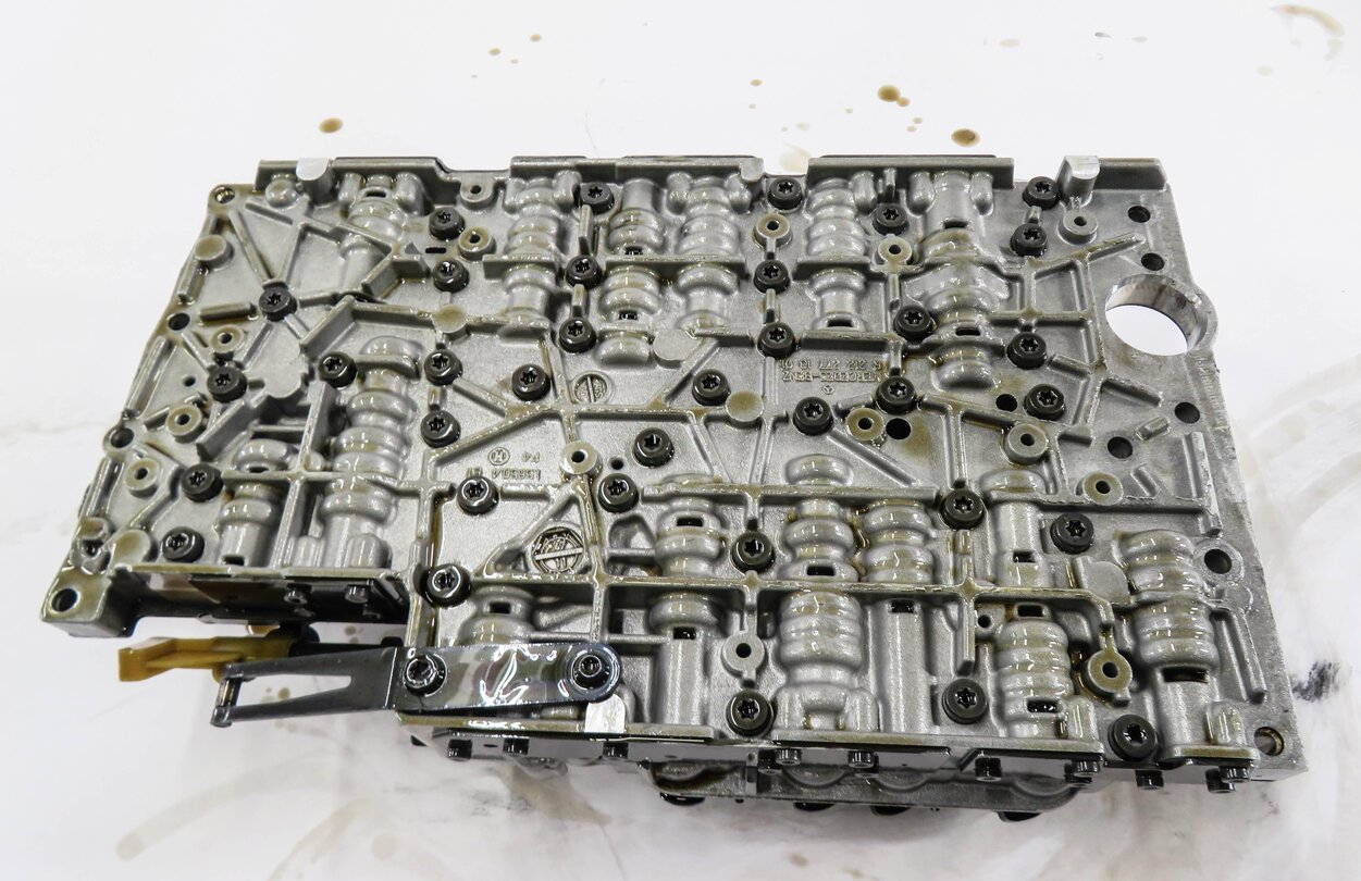 Thumbnail 4: 12-15 MERCEDES C250 SLK250 (W204 R172) 1.8L TURBO 722.9 TRANSMISSION VALVE BODY