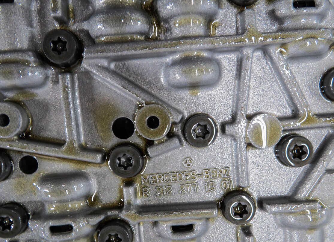 Thumbnail 5: 12-15 MERCEDES C250 SLK250 (W204 R172) 1.8L TURBO 722.9 TRANSMISSION VALVE BODY