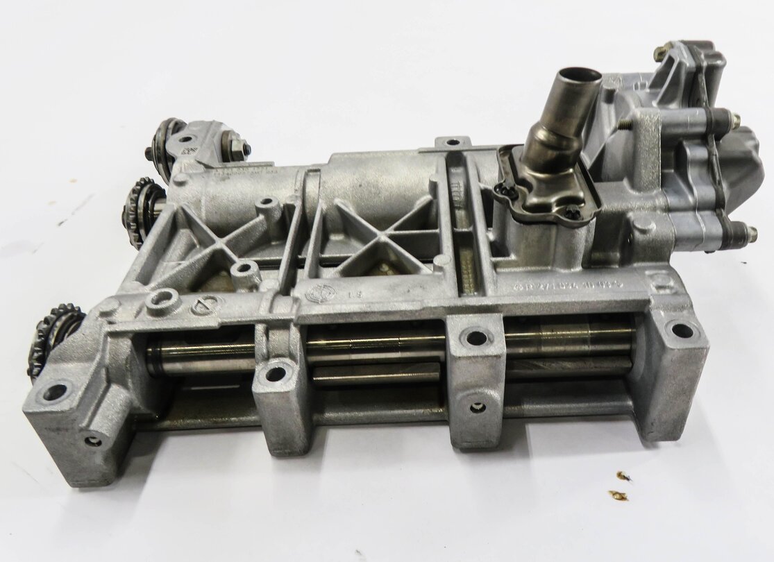Thumbnail 2: 2012 MERCEDES C250 (W204) 1.8L 271.80 TURBO ENGINE- MOTOR OIL FLUID PUMP