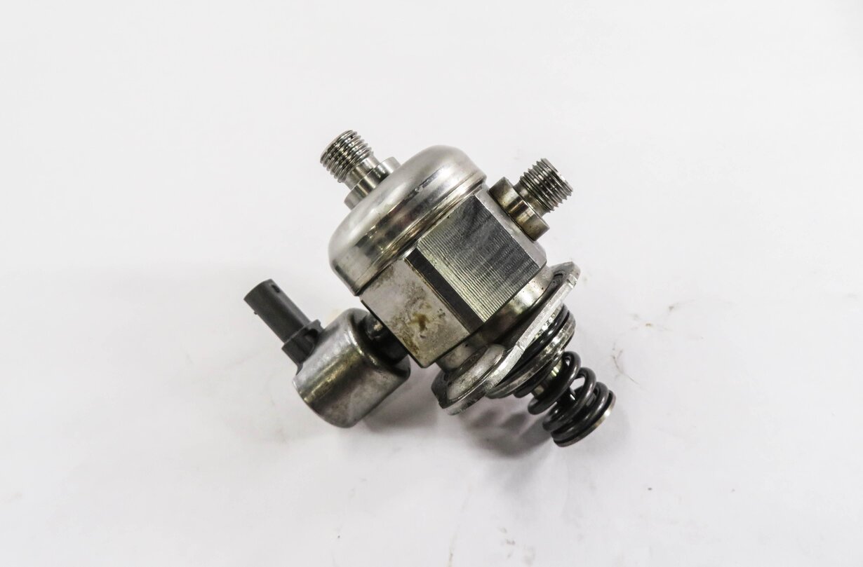 Thumbnail 4: 2015-2020 BMW M2 M3 M4 ///M (F80 F82 F87) 3.0L S55 - HIGH PRESSURE FUEL PUMP
