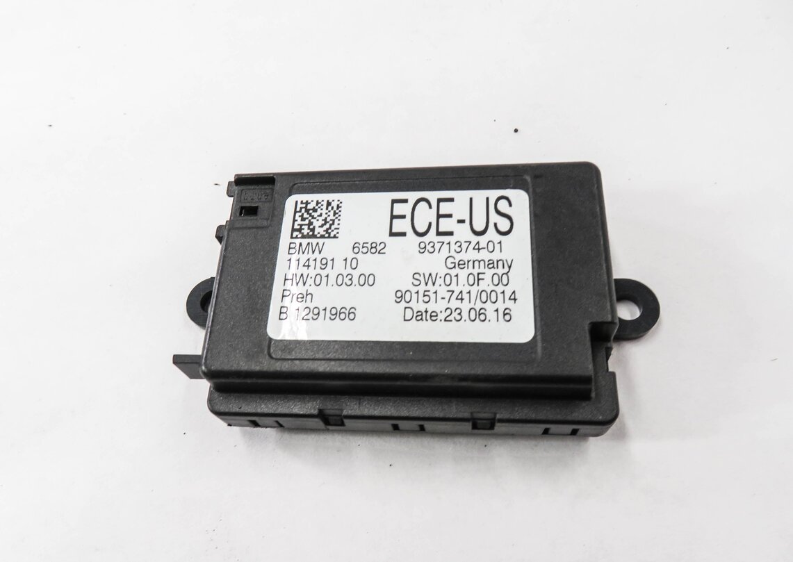 Thumbnail 2: 2017 BMW M4 ///M (F82) RADIO STEREO GPS NAVIGATION i-DRIVE SWITCH CONTROL MODULE