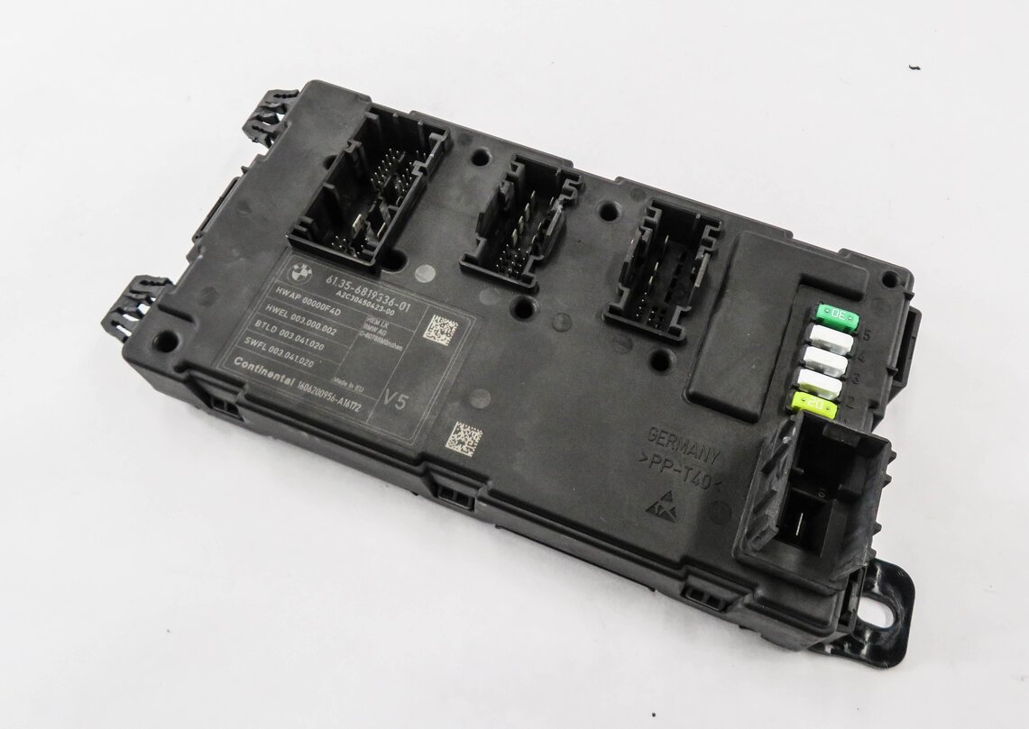 13-19 BMW 328i 330i 335i 428i 435i M3 M4 (F30 F31 F32) REAR BODY CONTROL MODULE