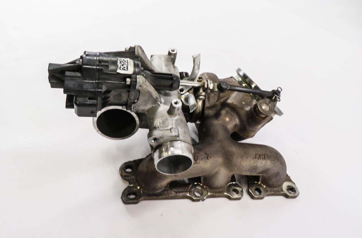 Thumbnail 4: 2015-2020 BMW M2 M3 M4 ///M (F80 F82 F87) 3.0L S55 ENGINE - REAR TURBOCHARGER