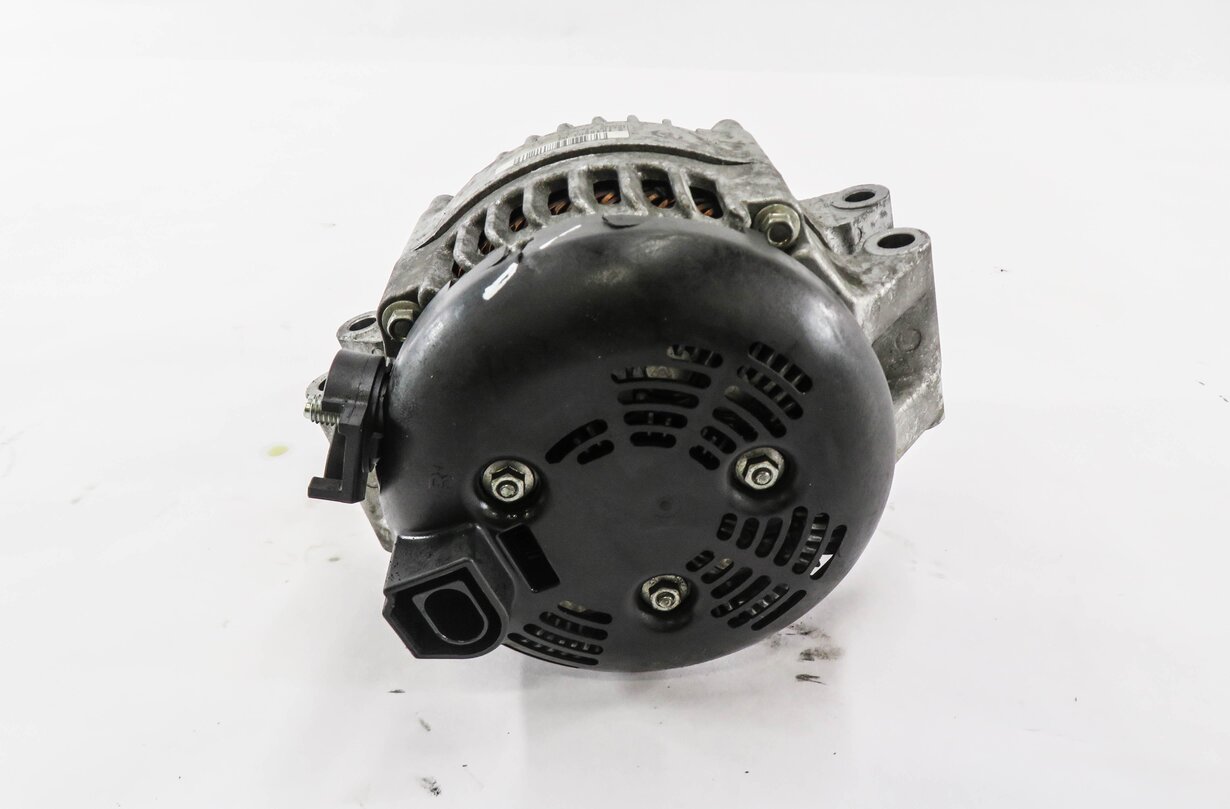 Thumbnail 3: 2015-2020 BMW M2 M3 M4 ///M (F80 F82 F87) 210 AMP ALTERNATOR POWER CHARGER