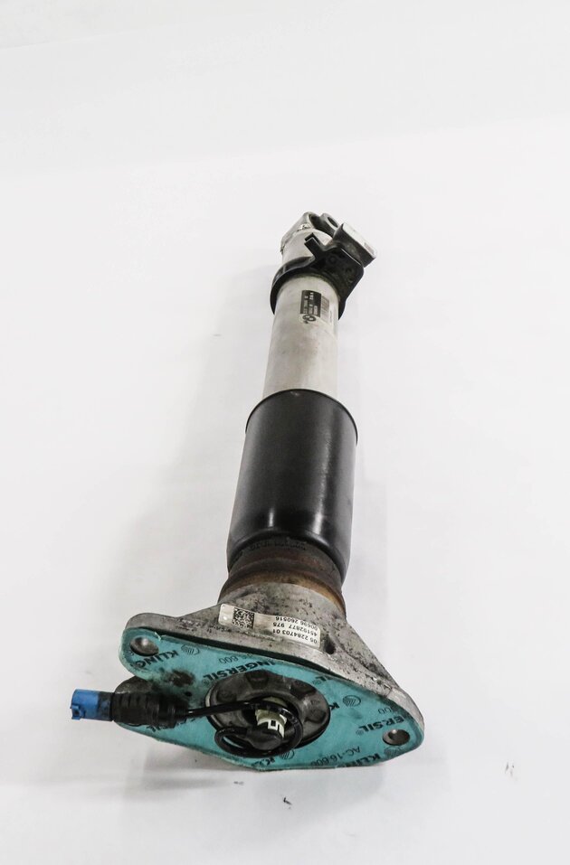 Thumbnail 3: 2017 BMW M4 ///M (F82) RIGHT PASSENGER REAR SPORT SUSPENSION SHOCK STRUT