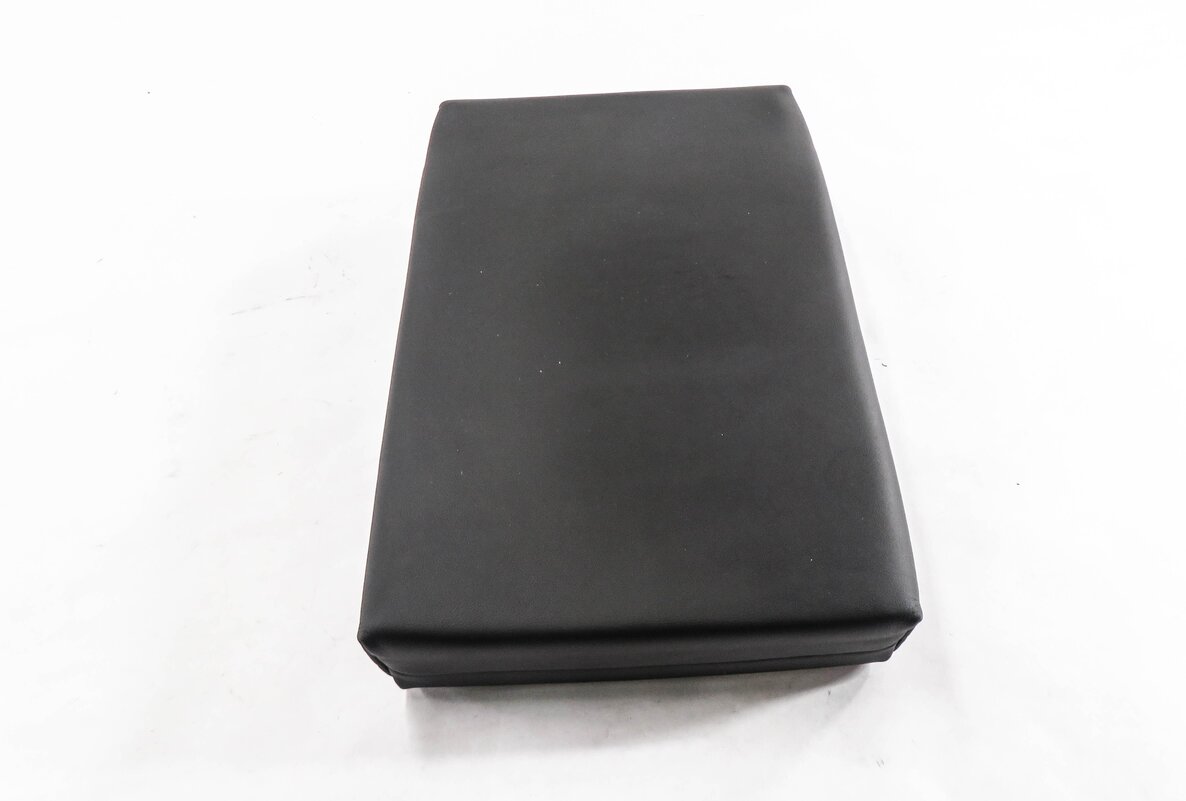 Thumbnail 9: 2014 PORSCHE CAYENNE (958) REAR SEAT CENTER ARMREST CUP HOLDER (BLACK LEATHER)