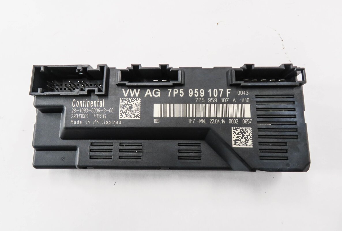 Thumbnail 2: 2014 PORSCHE CAYENNE (958) REAR TRUNK LIFT LIFTGATE CONTROL MODULE