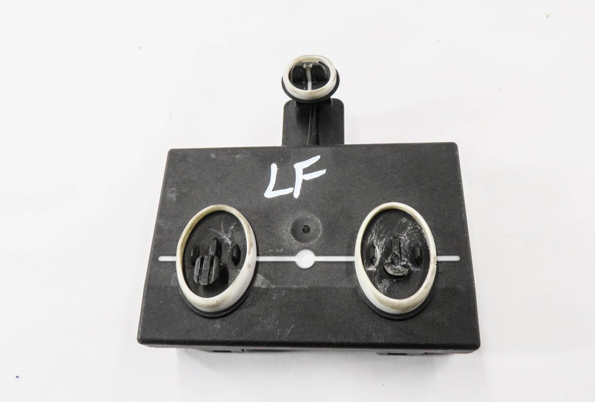 Thumbnail 3: 2014 PORSCHE CAYENNE (958) LEFT FRONT DRIVER DOOR CONTROL MODULE