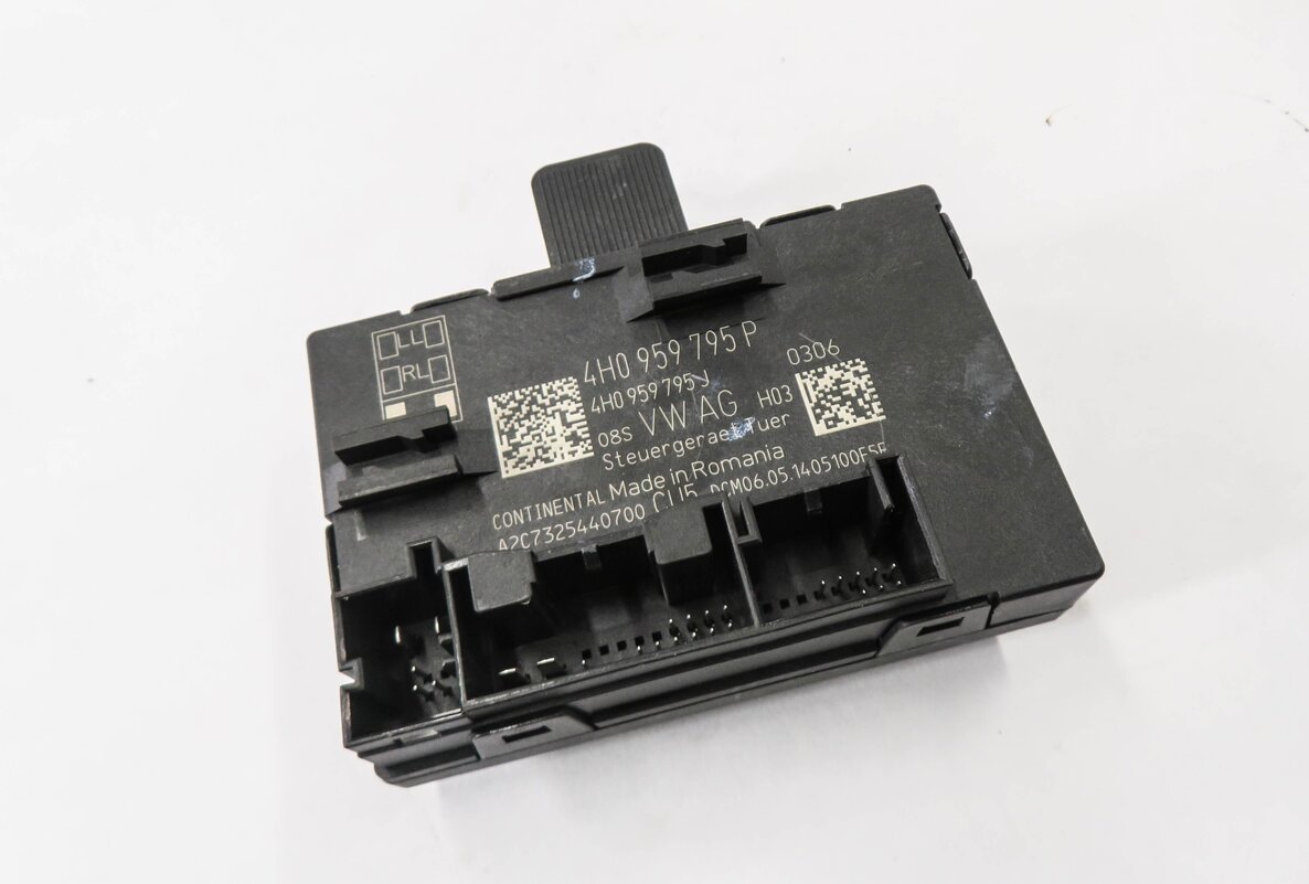 2014 PORSCHE CAYENNE (958) LEFT REAR DOOR CONTROL MODULE