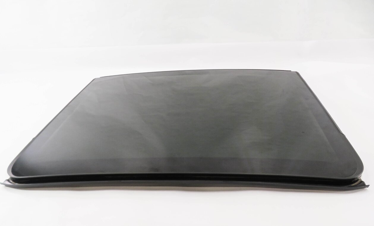 Thumbnail 2: 2011-2018 PORSCHE CAYENNE (958) REAR - PANORAMIC SUNROOF SUN ROOF GLASS WINDOW