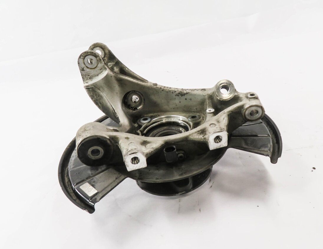 2011-2014 PORSCHE CAYENNE (958) LEFT DRIVER REAR SPINDLE KNUCKLE WHEEL HUB