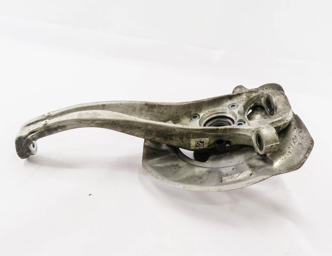 Thumbnail 2: 2011-2018 PORSCHE CAYENNE (958) LEFT FRONT DRIVER SPINDLE KNUCKLE WHEEL HUB