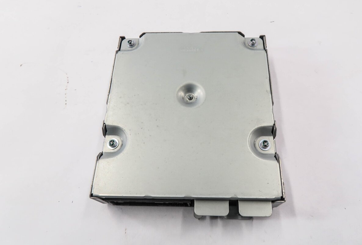 Thumbnail 3: 2011-2016 PORSCHE CAYENNE (958) REARVIEW CAMERA CONTROL MODULE