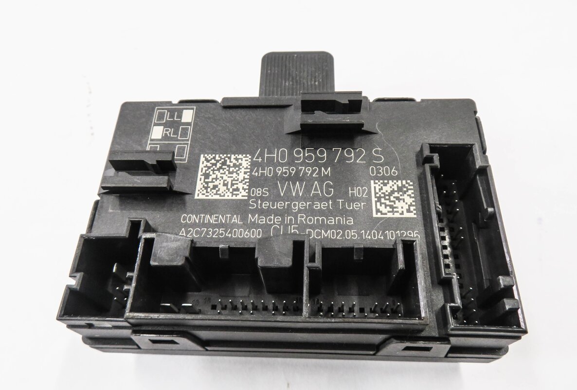 Thumbnail 2: 2014 PORSCHE CAYENNE (958) RIGHT FRONT PASSENGER DOOR CONTROL MODULE