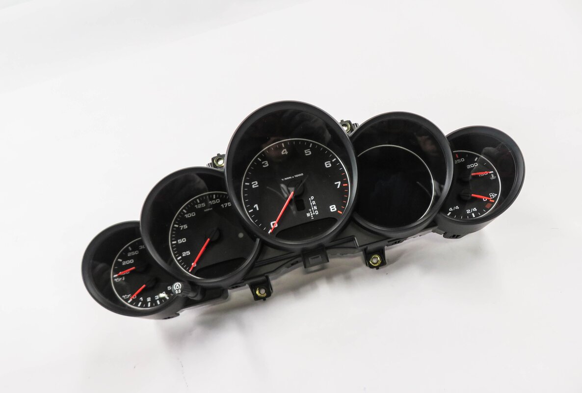 2014 PORSCHE CAYENNE (958) 3.6L - SPEEDOMETER INSTRUMENT GAUGE CLUSTER (137k)