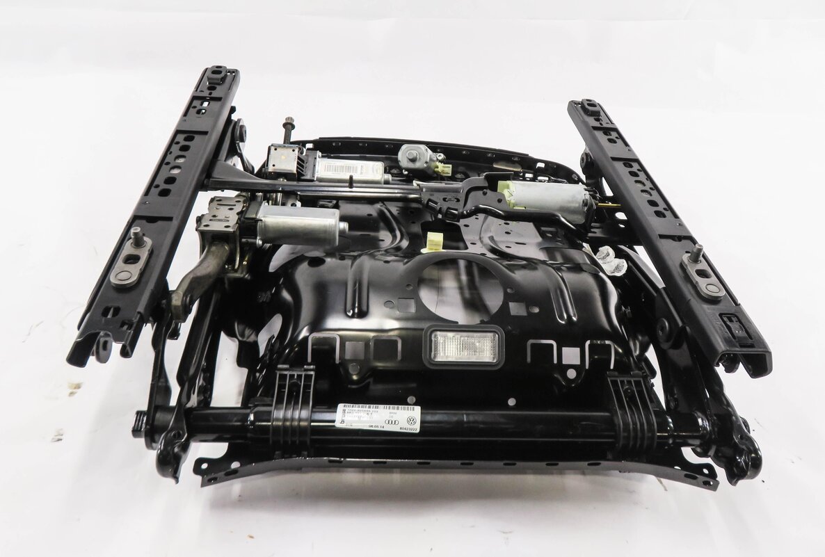 Thumbnail 4: 2014 PORSCHE CAYENNE (958) RIGHT FRONT PASSENGER SEAT TRACK w/ MOTORS